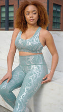 Load image into Gallery viewer, Women’s platinum &amp; money green G2 &quot;Slither” set
